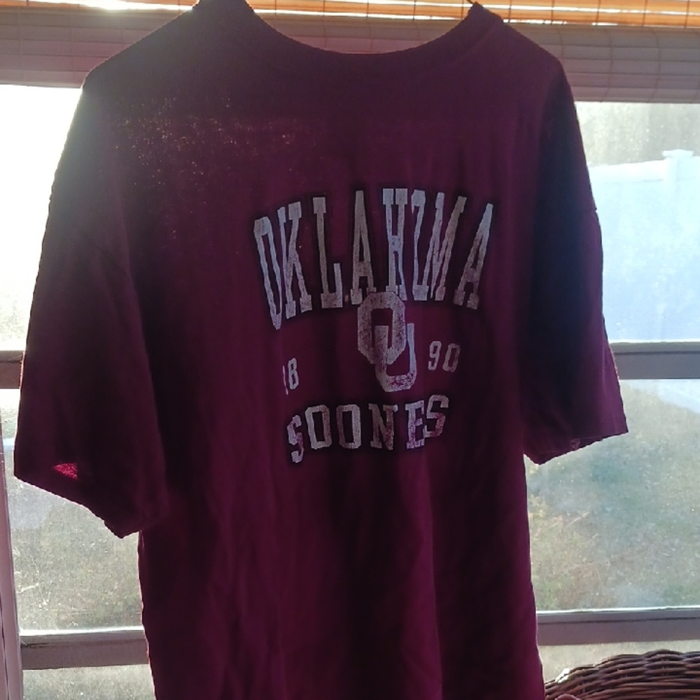 Oklahoma Sooners Maroon T-Shirt Sz Lg